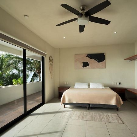 Cuxos Hotel Beachfront Isla Mujeres Buitenkant foto