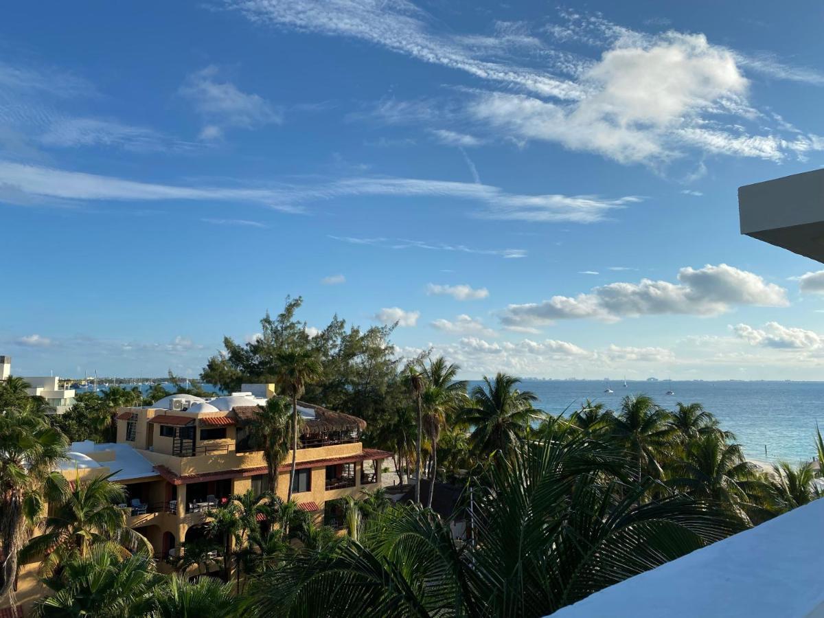 Cuxos Hotel Beachfront Isla Mujeres Buitenkant foto