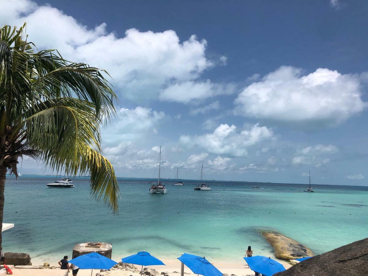 Cuxos Hotel Beachfront Isla Mujeres Buitenkant foto